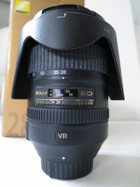 Nikon Nikkor AFS 28-300mm f3.5-5.6 full frame zoom lens