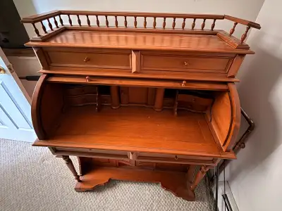 Free Roll-Top Desk, View more