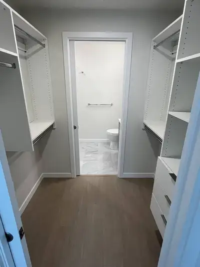 Location: Unbeatable convenience! Located directly adjacent to Gilmore SkyTrain Station in Burnaby,...