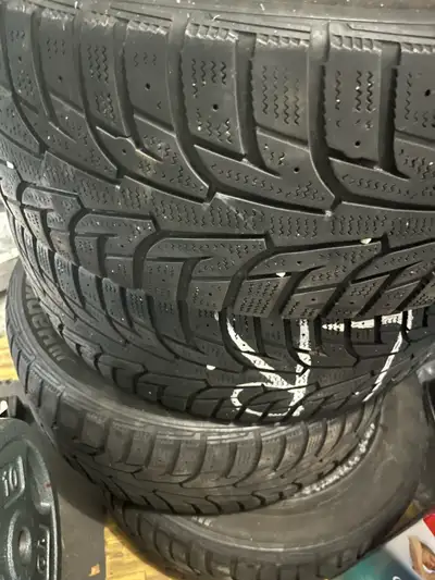 Winter tires 205/60/R16