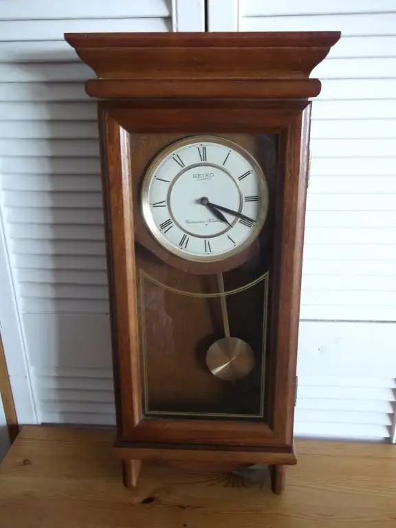 Seiko Long  Pendulum Chiming Quartz Wall Clock QXH101BL in Home Décor & Accents in City of Toronto - Image 3