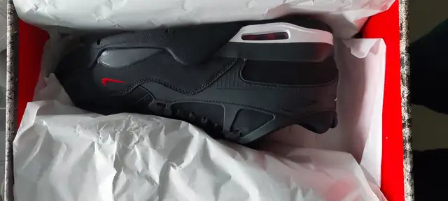 Jordan 4 RM SP Bike Size 9.5 in Men's Shoes in Mississauga / Peel Region - Image 2
