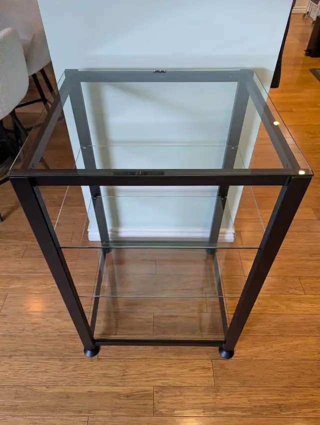 VTI stereo rack in Other in Markham / York Region - Image 2