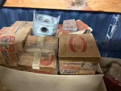 Chrysler engine parts . 331,354 hemi pistons , many 6cyl pistons . And other rod brgs , assorted stu...