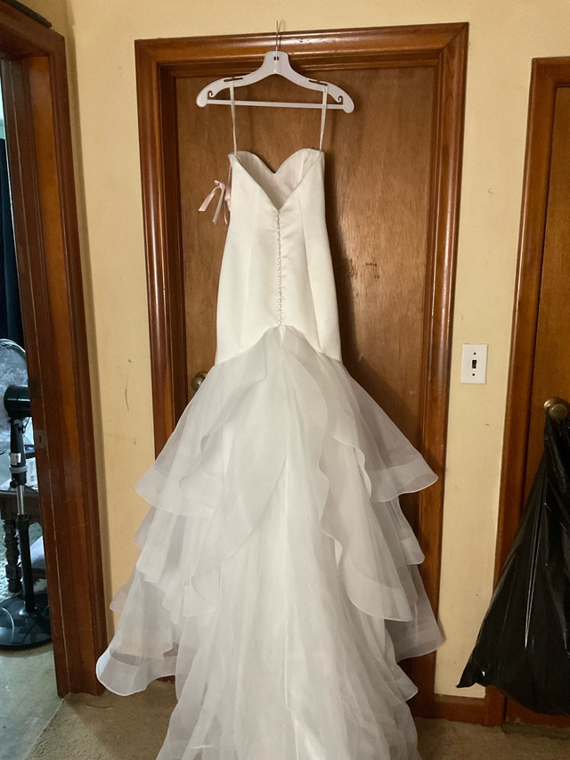 Brand new Wedding Dress in Wedding in St. Catharines - Image 2