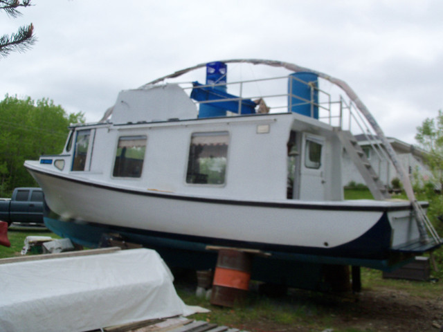 1984 32' cape islander reduced to  6200,00 in Powerboats & Motorboats in Saint John - Image 3