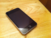 Apple iPod Touch 3 Generation .. 32GB .