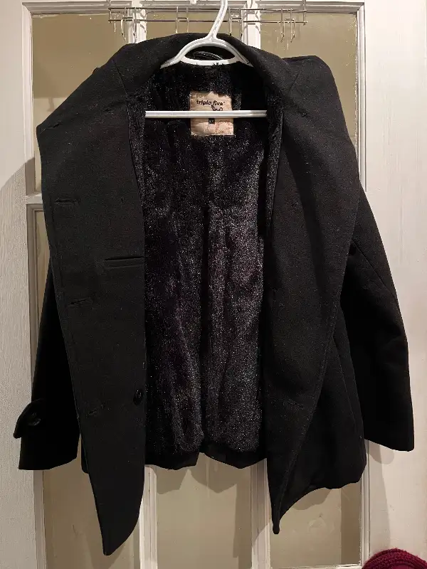 Manteau hiver court noir femme / Black short women winter coat in Women's - Tops & Outerwear in City of Montréal - Image 3