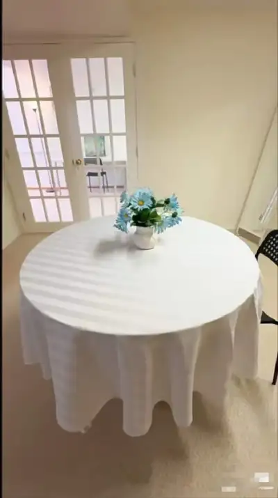 Room for Rent – Fully Furnished king-size bedroom with bed, dresser, and study desk&chair Direct bus...