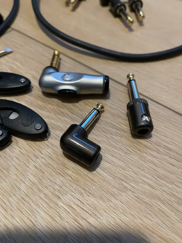 Planet Waves Pedal Board Cable Station in Amps & Pedals in London - Image 4