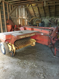 Small square baler/ Hay Elevator