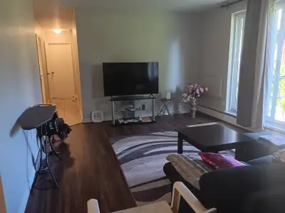 1 ROOM FOR RENT NEAR WEST MOUNT MALL