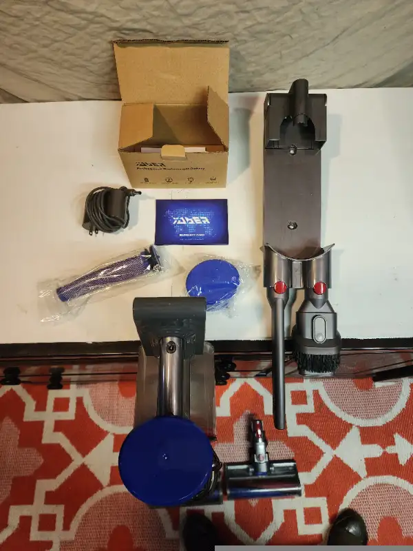 Dyson v8 cordless Vacuum Cleaner upgrade battery, Filter in Vacuums in Oakville / Halton Region - Image 6