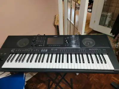Yamaha PSR-SX900 like new., View more