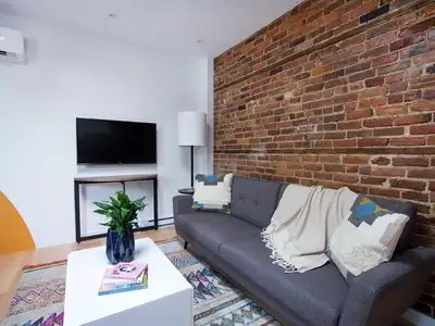 761 Mont Royal Est, #02Appartement meublé à louer à Montréal sur le Plateau Mont-Royal - Sophistiqué...