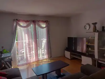 Divan sectoriel et Meubles de télévision en 4 pièces. Bon état , View more