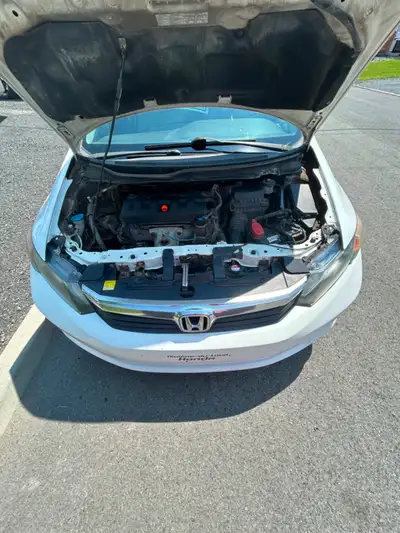 Honda Civic 2012 Manuelle 5 vitesses 1.8L I4 185 000 km Jamais accidentée 2 propriétaires seulement...