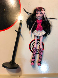 1st Wave Draculara Monster High 2008 Collectors MH Doll Characte