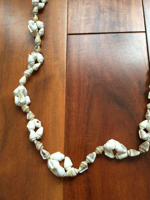 Maui Hawaiian Shell Necklaces Maui, Hawaii in Jewellery & Watches in City of Toronto - Image 3