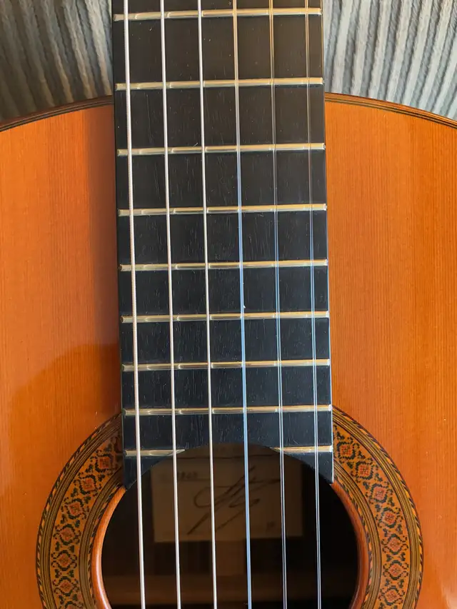 José Ramírez 1A – 1975 in Guitars in Québec City - Image 3