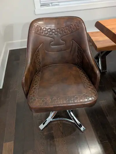 4 chaises en cuir vintage , View more
