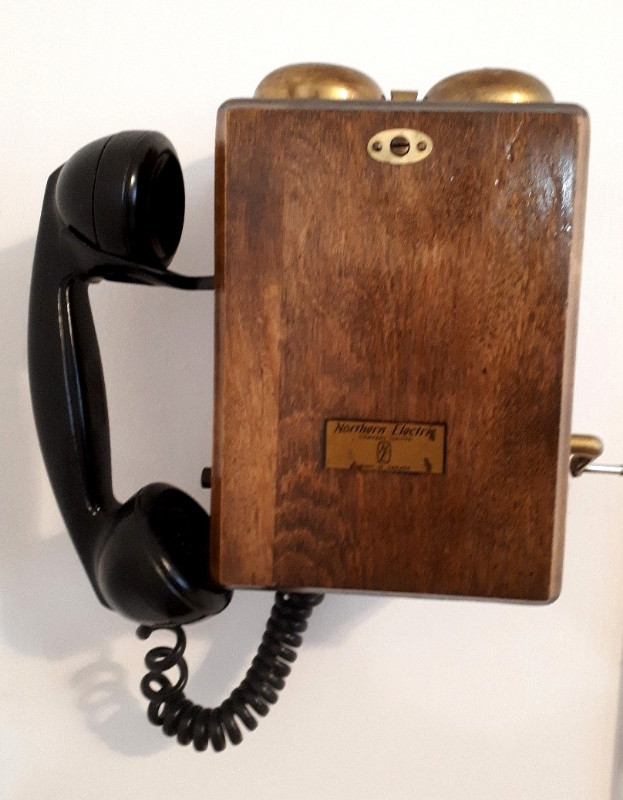 antique telephone mural northen 1940 dans Art et objets de collection  à Ville de Québec - Image 3