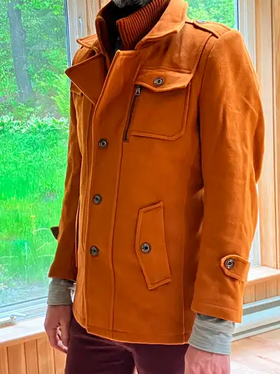 Manteau en Laine / Wool Jacket, View more