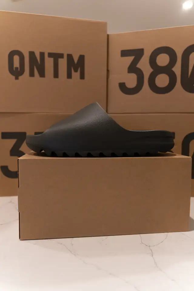 Yeezy Slide Onyx *New* in Men's Shoes in Calgary - Image 5