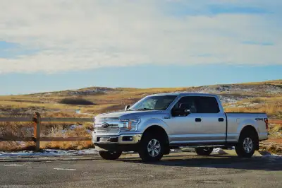 2018 Ford F150 5.0 V8 - 4x4 - Super Crew Cab - Tow Pakkage + Tow mirrors - Apple car play + Android...