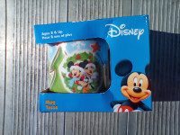 NEW Vintage Disney Mickey Mouse & Friends Christmas Mug
