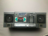 Sony CFS-5000S AM/FM-MW-SW 7 Band Receiver/Recorder  Vintage