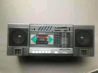Sony CFS-5000S AM/FM-MW-SW 7 Band Receiver/Recorder  Vintage, View more