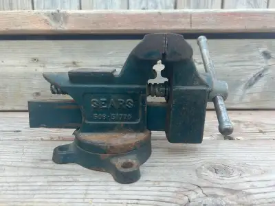 3.5” Vintage sear bench vice , swivel base anvil, View more