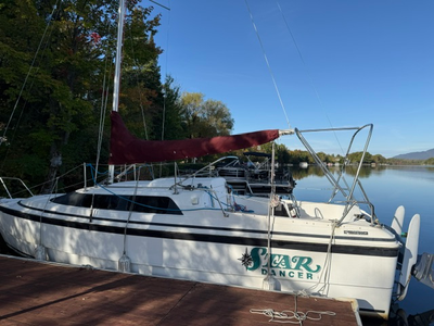 Voilier MacGregor 26 X 1999 • Voilier facile à manœuvrer, facile à accoster en eau peu profonde. (ti...