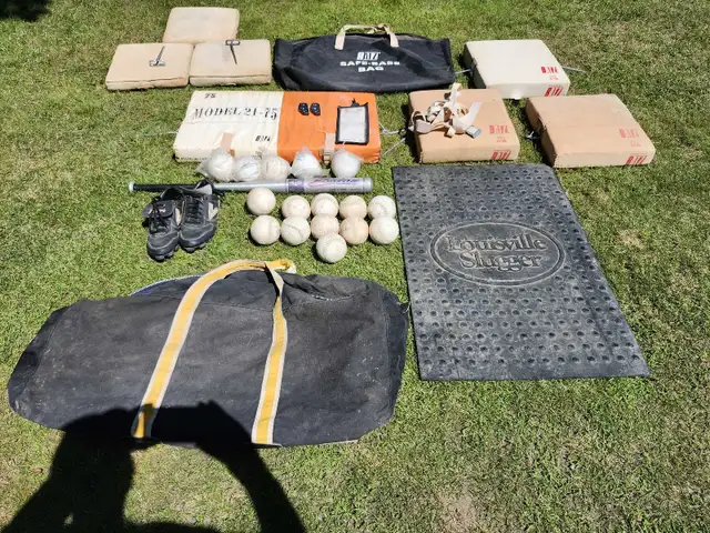 Base Ball Equipment $175.00 OBO in Sports Teams in Muskoka - Image 2