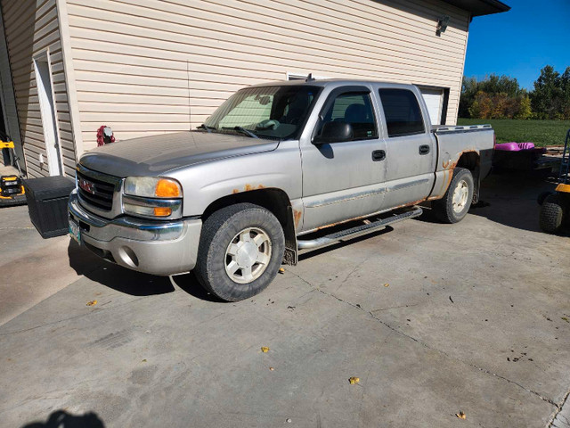 2006 GMC Sierra in Cars & Trucks in Portage la Prairie