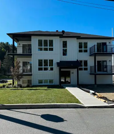 Location condo neuf 4 1/2 à Waterloo