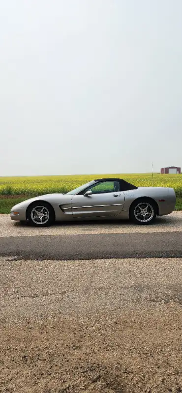 1999 ls1 5.7 liter , 345 hp, convertible corvette, auto a/t/c , pw, pa, Kenwood deck with Bluetooth...