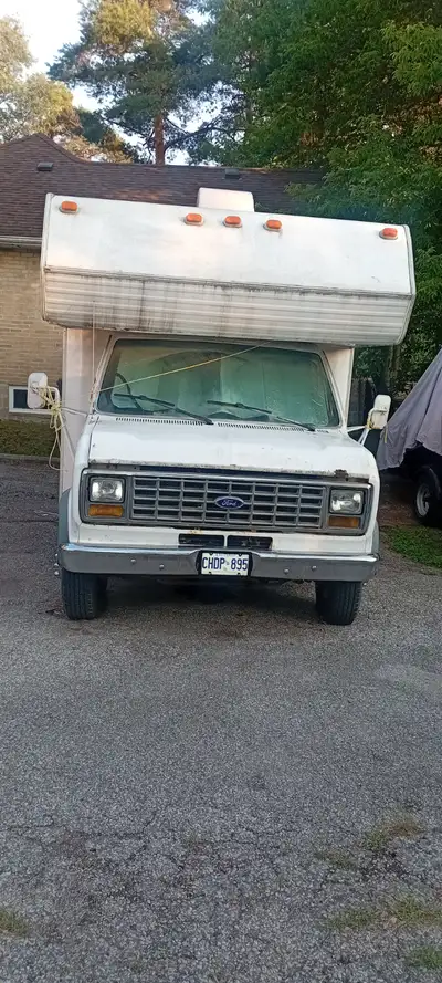 FOR GENUINE ENQUIRIES ONLY.... RV MOTOR HOME Class C Ford -Ecoline is for sale. It will make An Exce...