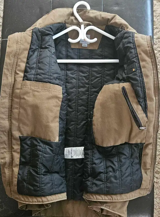 Carhartt Fall & Winter Jacket  in Men's in Grande Prairie - Image 4