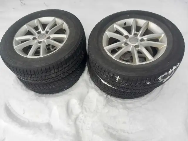 Dodge Grand Caravan winter tires with wheels in Tires & Rims in St. Albert - Image 2