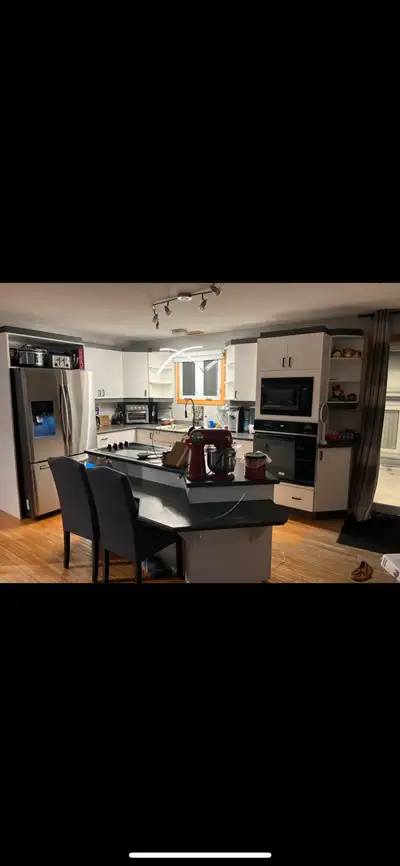 Don’t miss out on your opportunity to rent this upper level unit for rent by July 31 St potentially...