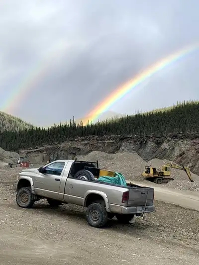 Truck located in Pelly compound. Diesel engine with very low kilometers. Automatic trans quit. Rear...