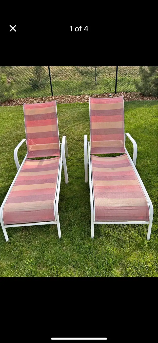 2 comfy lounging chairs (need gone today)62863260661123122