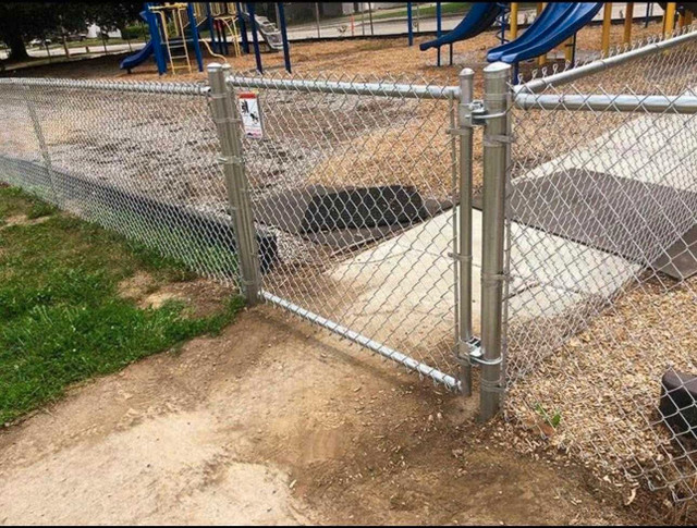 Chain Link in Decks & Fences in Winnipeg