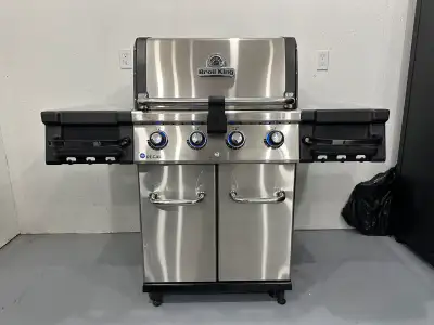 Broil King Regal S420 Pro - NaturalGas, View more