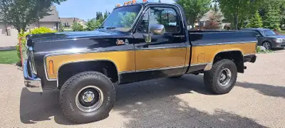 1980 GMC C-10 Regular Cab Short 4x4 4 spd. V8 350, 40 000Km. All original rust free truck. Canadian...