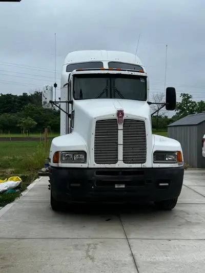 Kenworth truck 2007 for sale No accident history Please contact at 416-459-5607