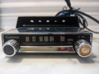 Vintage car AM/FM radio
