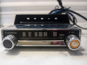 Vintage Radio | Buy New and Used Cars & Vehicles in Canada | Kijiji  Classifieds